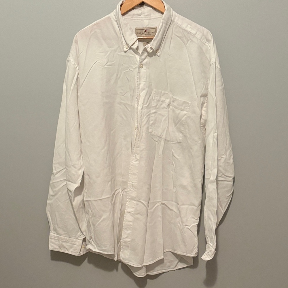 Men's Classic White Casual Button Down Shirt